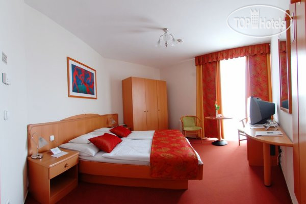 New photos from tourists Kalvaria 4*