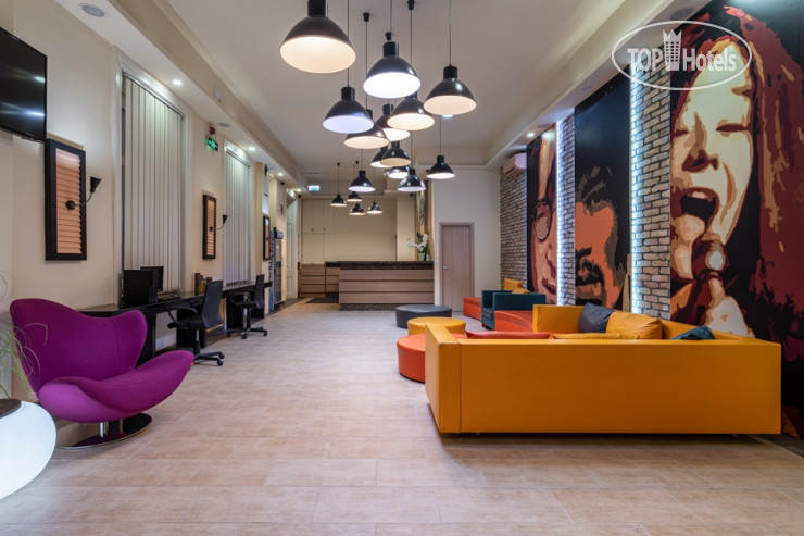 New photos from tourists Full Moon Design Hostel Budapest