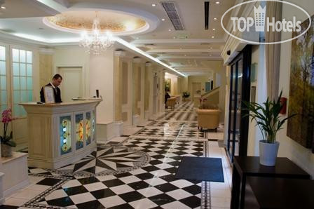 Hotel photo Queens Court Hotel & Residence 5*