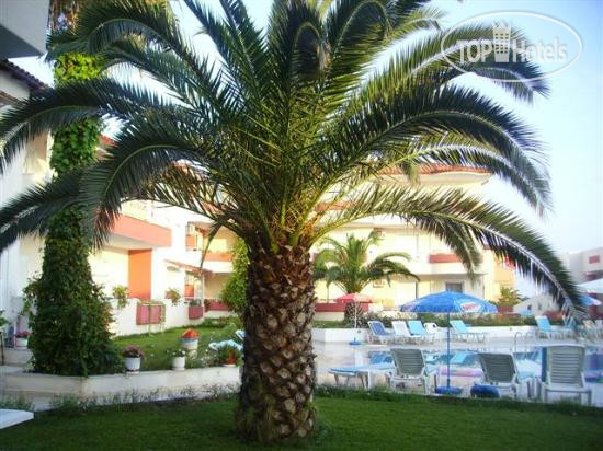 Photos Athanasios Village Hotel