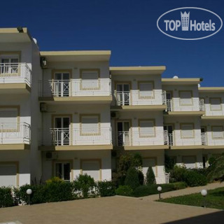 Photos Chrissys Paradase