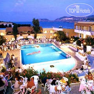 Photos Alexander House