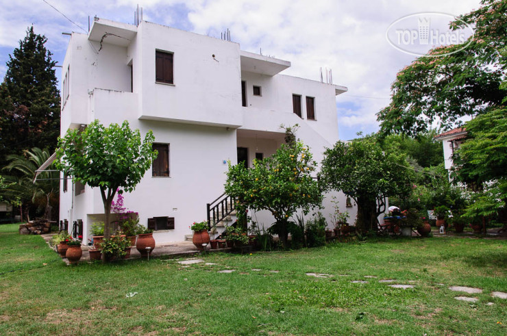 Photos Drivas Apartments