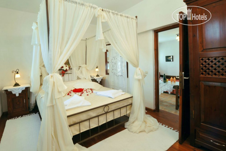 Фото Enplo Boutique Suites