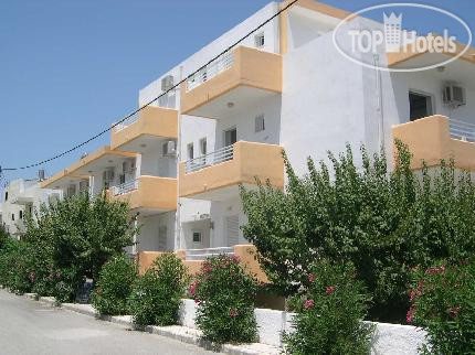 Hotelier's photos Peters Kool Pool Studios and Apartments 2*
