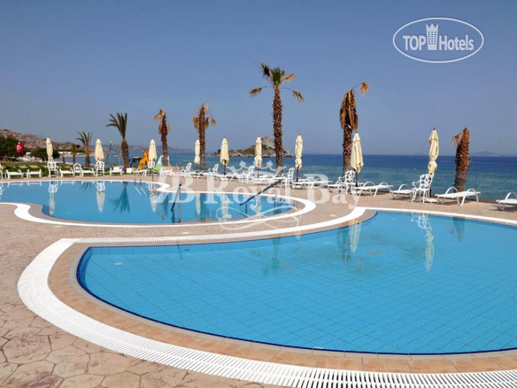 New photos from tourists Royal Bay 4*