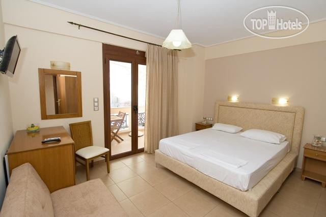 New photos from tourists Alkistis
