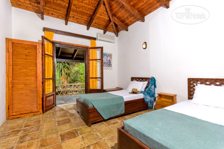 New photos from tourists Liuba Houses 4*