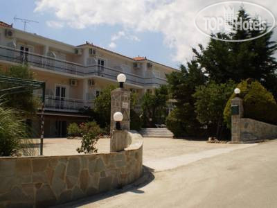 New photos from tourists Megara 2*