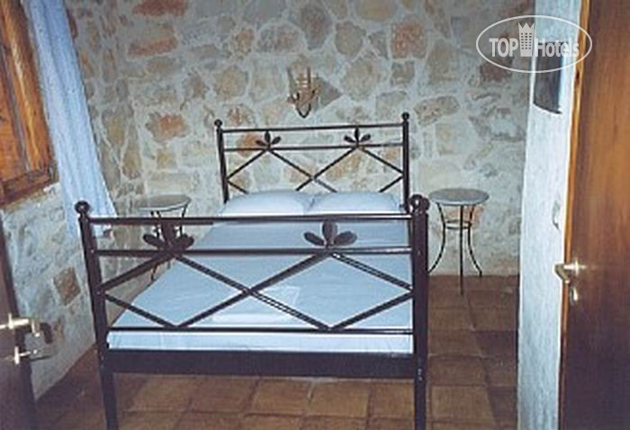 New photos from tourists Andreas House 2*