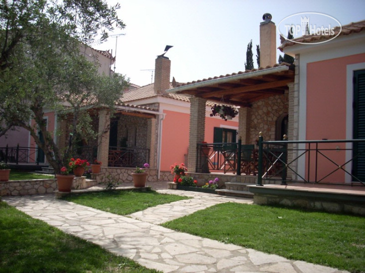 New photos from tourists Papatsiros Villas 3*