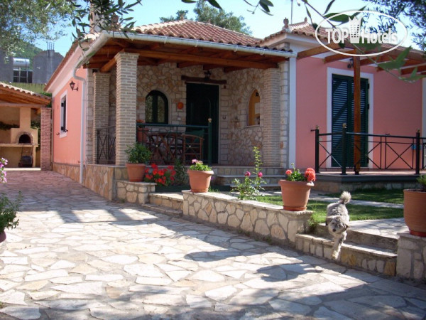 Hotelier's photos Papatsiros Villas 3*