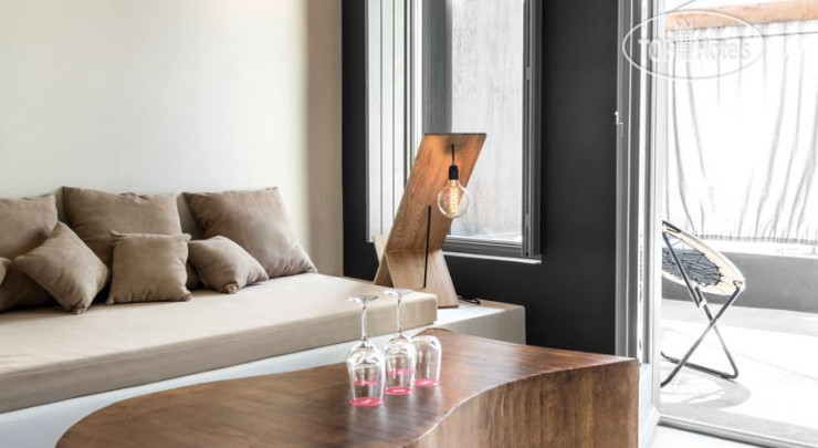 New photos from tourists West East Suites 5*