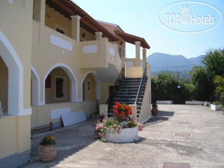 Photos Feeloxenia Corfu Apartments (ex.Harris Apartments)