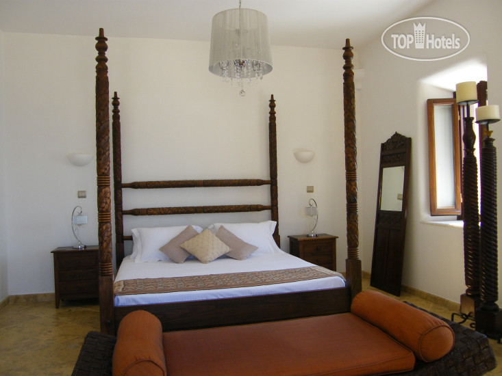 New photos from tourists Cycladic Gem