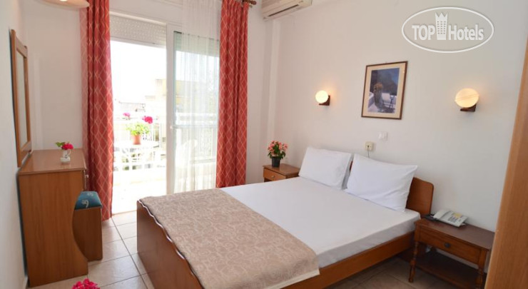 New photos from tourists Triada Hotel 2*