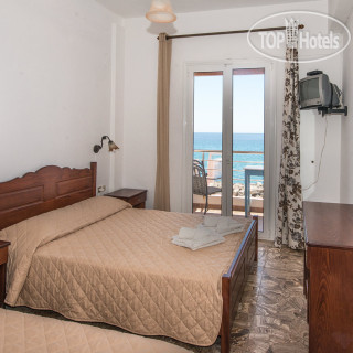 Photos Manolis & Marias Hotel