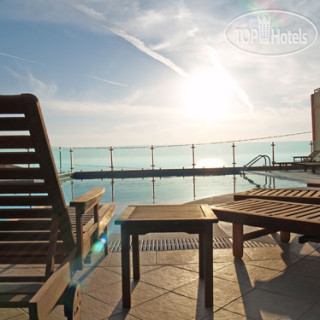 Photos Erissos Pavilion