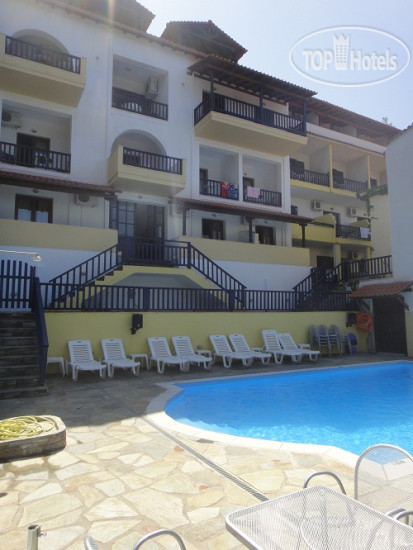 Hotelier's photos Leandros 2*