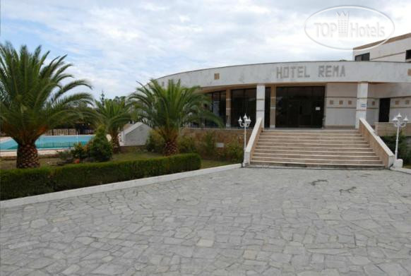 New photos from tourists Rema 3*
