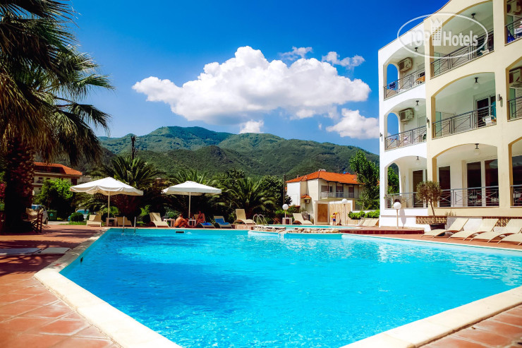 Photos Stavros Beach