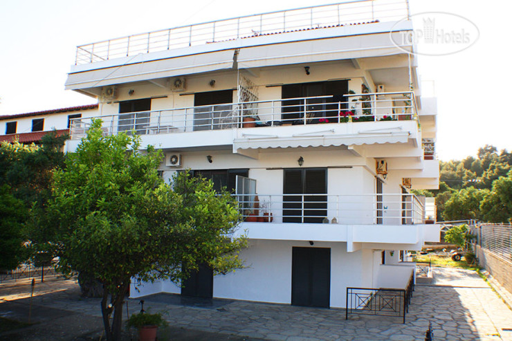 Hotel photo Salonikiou Beach Deluxe Apartments 