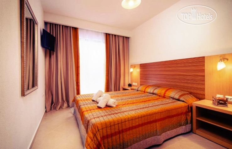 New photos from tourists Apanemia by Flegra Hotels
