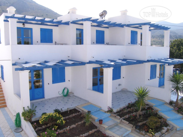 Hotel photo Livadia Beach Apartments & Studios 3*