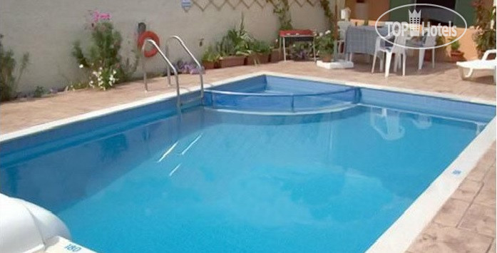 Hotelier's photos Villa Sinies 1