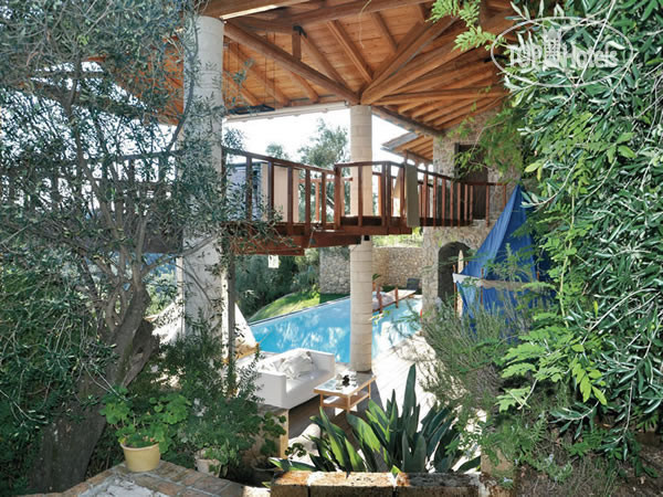 New photos from tourists Villa Bournella