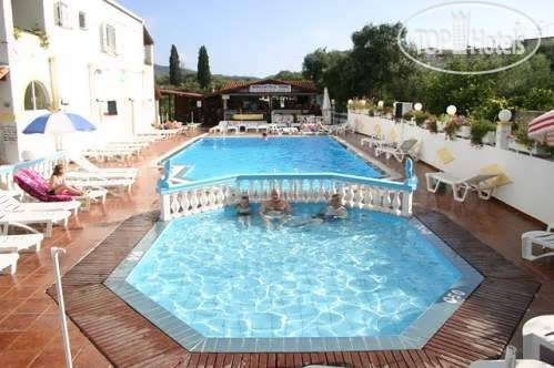 New photos from tourists Leftis Romantica 3*