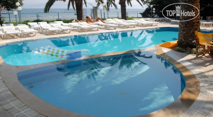 New photos from tourists Roussos Beach Club 2*