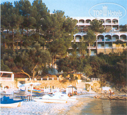 New photos from tourists Akrotiri Beach 4*