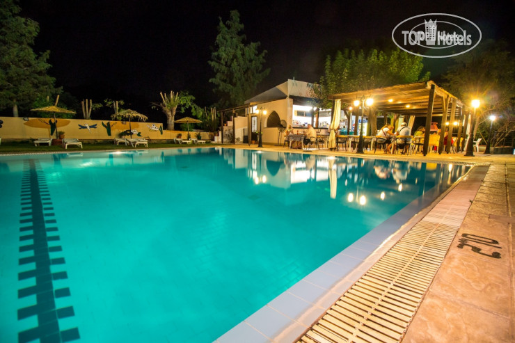 New photos from tourists Achousa 3*