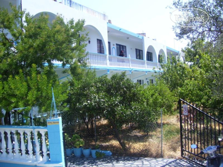 New photos from tourists Afroditi Pension