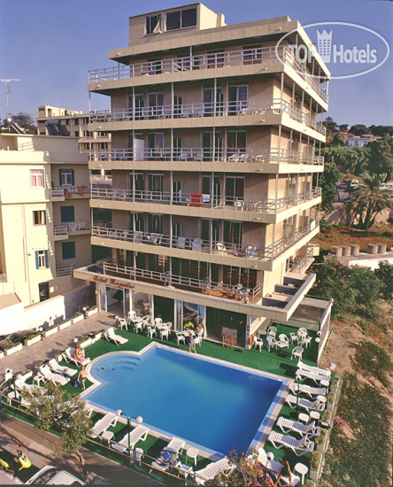 Hotel photo Majestic Hotel 2*