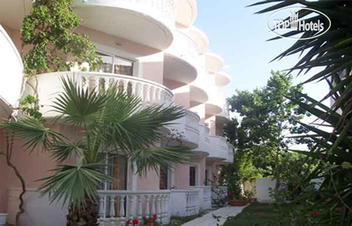 Hotel photo White Palace Studios 