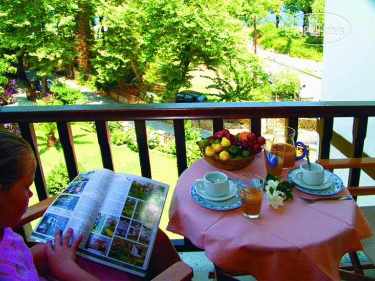 New photos from tourists Garden House