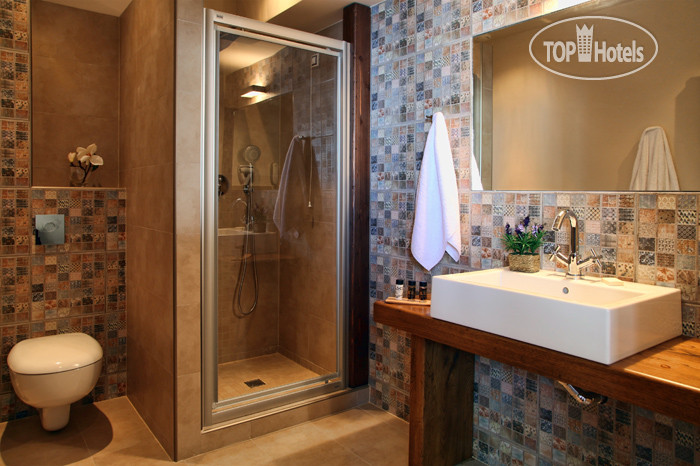 New photos from tourists Theta Hotel