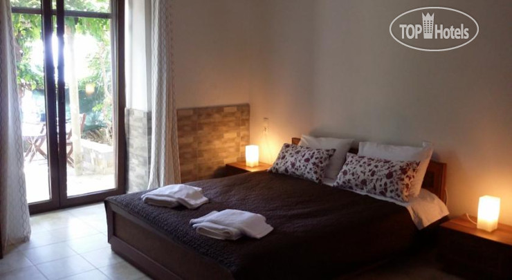Hotelier's photos Isalos Guesthouse