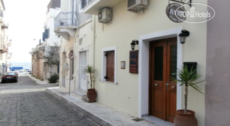 Hotelier's photos Avra Rooms