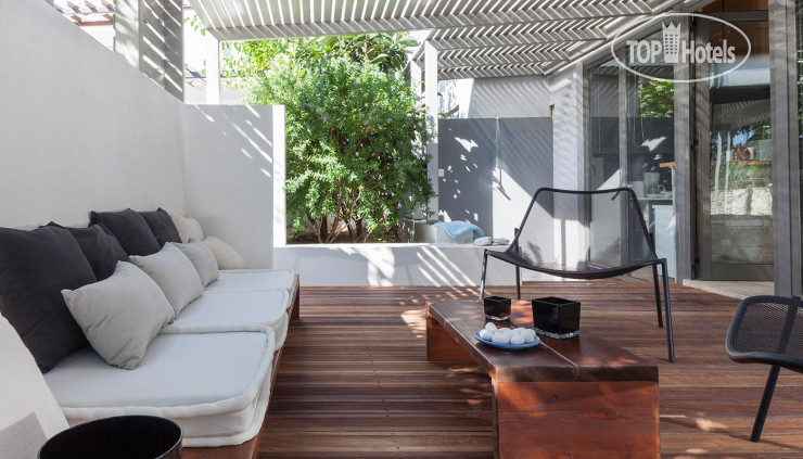 New photos from tourists Ilya Suites
