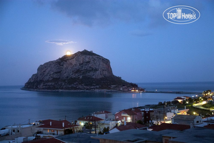 New photos from tourists Castro 2*