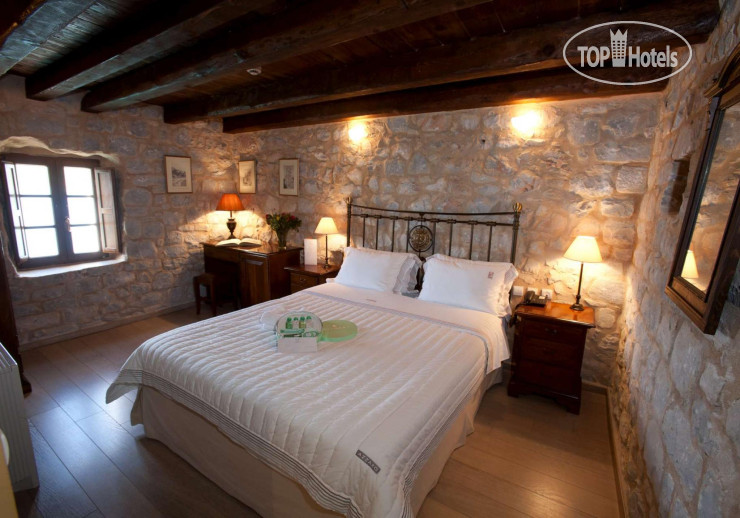 New photos from tourists Mavromichalai 4*