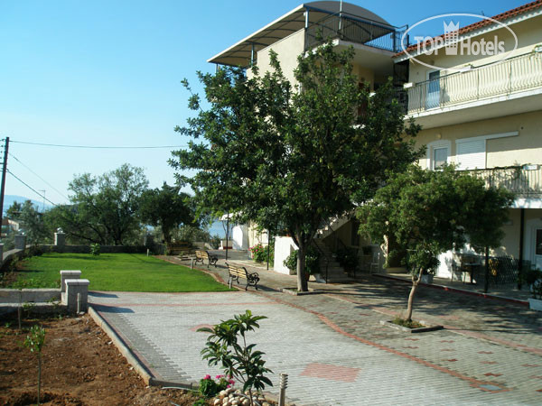 Hotel photo Alonia Studios & Apartments 3*
