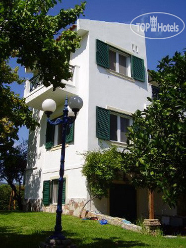 New photos from tourists Paris Village APT