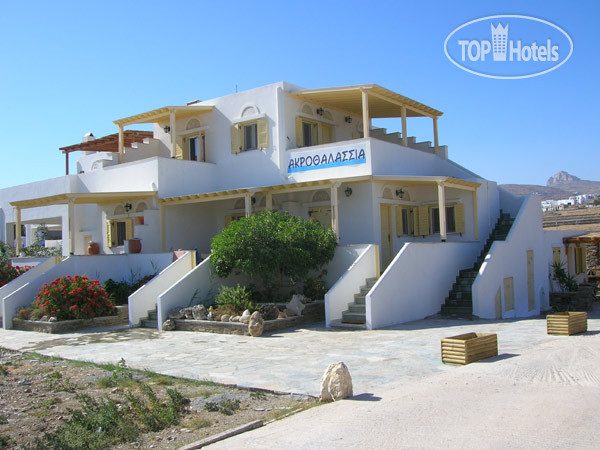 Новые добавленные фото туристов Akrothalassia 2*