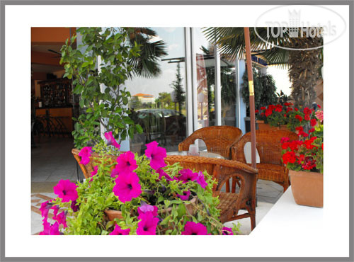 New photos from tourists Kouros