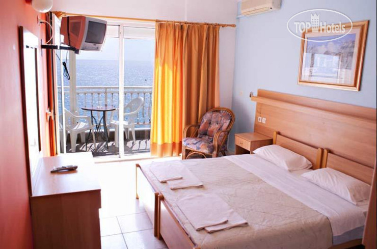 Hotel photo Themis 2*