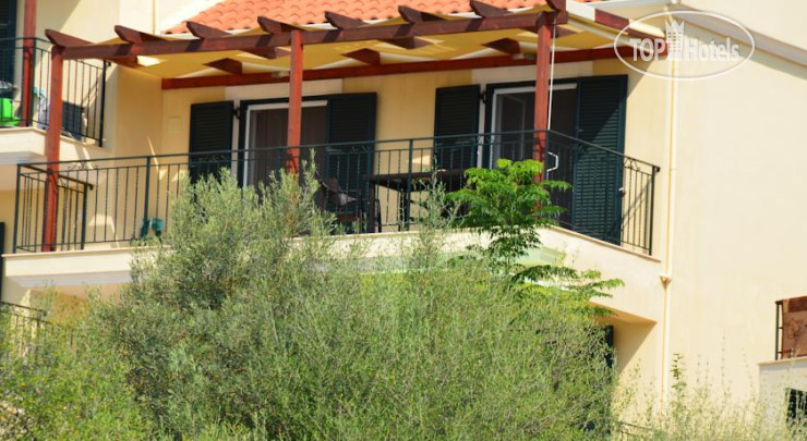 New photos from tourists Elia Village